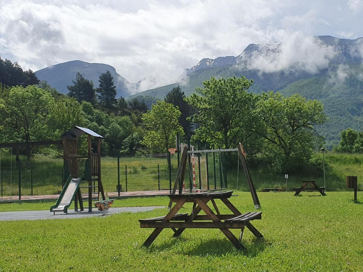 Pena Sabocos II Apartamento Turistico Panticosa Luaran gambar